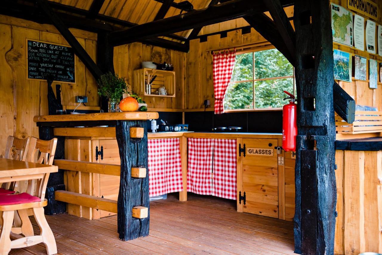 Glamping Forest Edge Камник Екстериор снимка