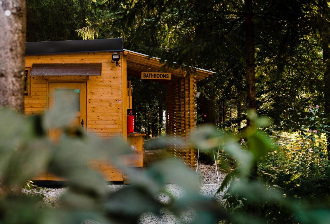 Glamping Forest Edge Камник Екстериор снимка